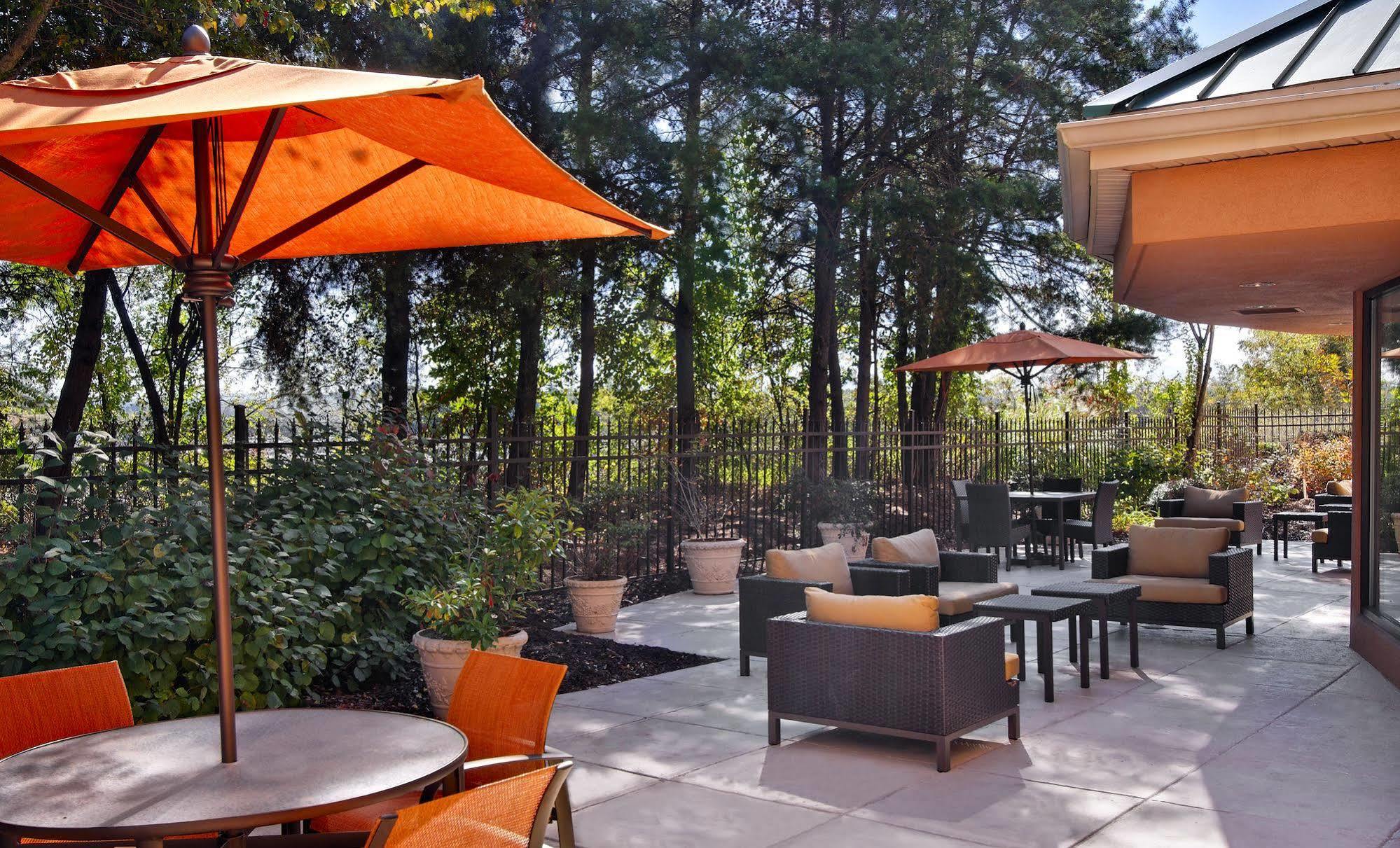 Courtyard Asheville Luaran gambar